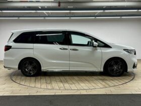 
									Honda Odyssey Absolute EX Pearl White 2022′ BGUT9 full								