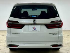 
									Honda Odyssey Absolute EX Pearl White 2022′ BGUT9 full								