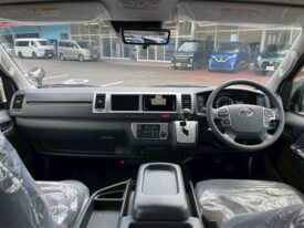 TOYOTA Hiace Wagon 2.7 Grand Cabin 10 people Pearl White 2025′ BGXWB