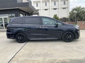 
									Honda Odyssey Absolute EX Black Edition Black 2023′ BL52B full								