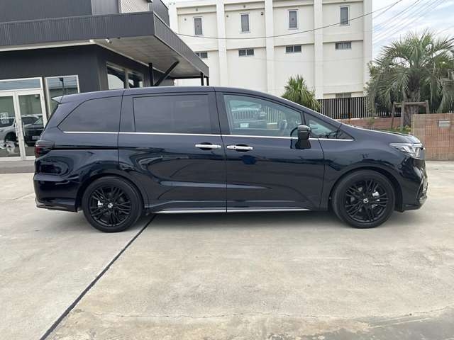 Honda Odyssey Absolute EX Black Edition Black 2023′ BL52B