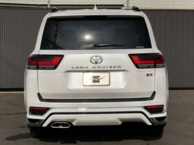 
									TOYOTA Land Cruiser Wagon ZX Pearl White 2023′ BN11M full								