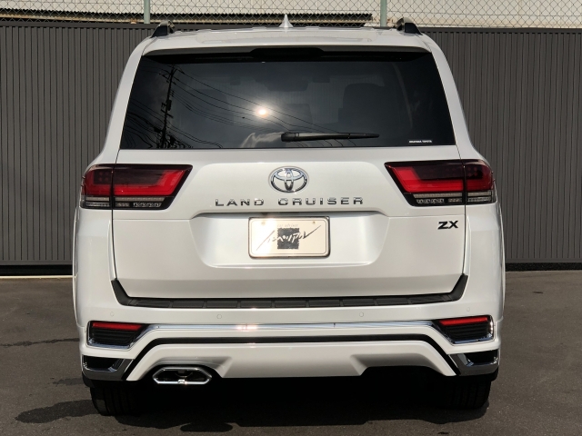 TOYOTA Land Cruiser Wagon ZX Pearl White 2023′ BN11M