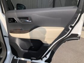 
									TOYOTA Land Cruiser Wagon ZX Pearl White 2023′ BN11M full								