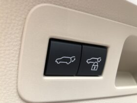 
									TOYOTA Land Cruiser Wagon ZX Pearl White 2023′ BN11M full								