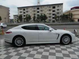 
									Porsche Panamera S Hybrid White 2013′ BRJ5X full								
