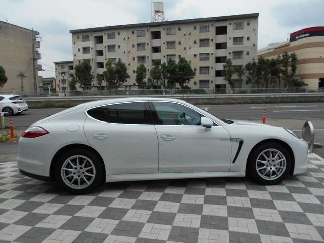 Porsche Panamera S Hybrid White 2013′ BRJ5X