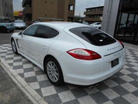 
									Porsche Panamera S Hybrid White 2013′ BRJ5X full								