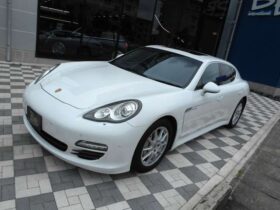 
									Porsche Panamera S Hybrid White 2013′ BRJ5X full								