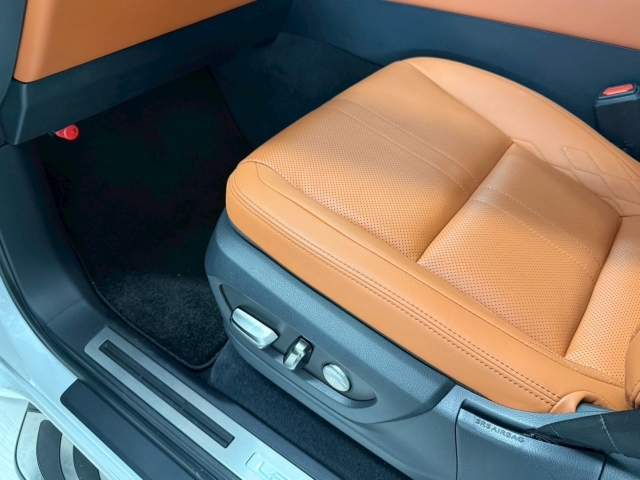 Lexus LX Executive Pearl White 2022′ BRJM6