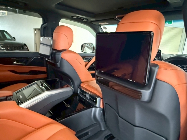 Lexus LX Executive Pearl White 2022′ BRJM6