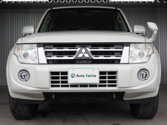 MITSUBISHI Pajero Exceed Pearl White 2013′ BTGLZ
