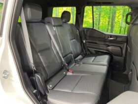 
									TOYOTA Land Cruiser Wagon VX Pearl White 2025′ BTOL3 full								