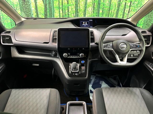 NISSAN Serena e-POWER Highway Star V Pearl White 2021′ BTORV