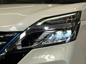 
									NISSAN Serena e-POWER Highway Star V Pearl White 2021′ BTORV full								