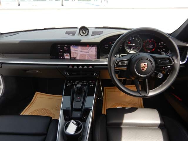 Porsche 911 Carrera White 2020′ BTP75