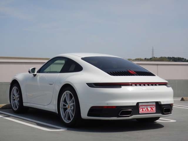 Porsche 911 Carrera White 2020′ BTP75