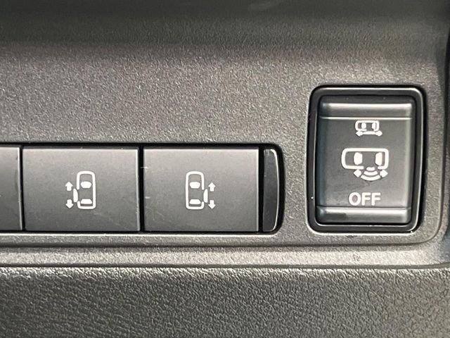 NISSAN Serena e-POWER Highway Star V Pearl White 2023′ BXYQO