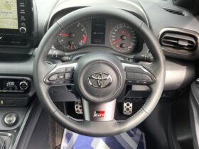 
									TOYOTA Yaris RZ High Performance Pearl White 2023′ BXZ3Q full								