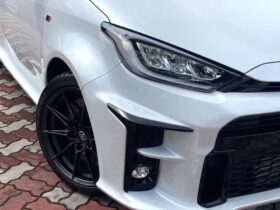
									TOYOTA Yaris RZ High Performance Pearl White 2023′ BXZ3Q full								