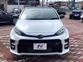 
									TOYOTA Yaris RZ High Performance Pearl White 2023′ BXZ3Q full								