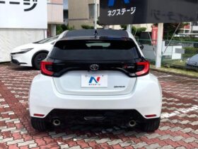 
									TOYOTA Yaris RZ High Performance Pearl White 2023′ BXZ3Q full								