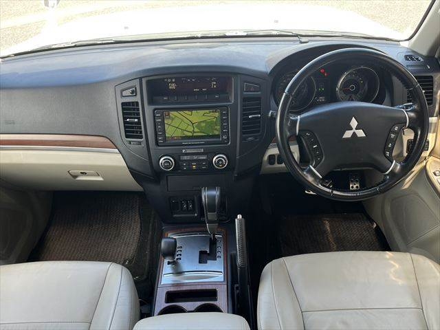 MITSUBISHI Pajero Long SUPER EXCEED Pearl White 2006′ BY3XQ