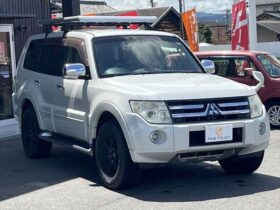 
									MITSUBISHI Pajero Long SUPER EXCEED Pearl White 2006′ BY3XQ full								