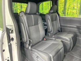 
									TOYOTA Noah S-Z Pearl White 2025′ C04CO full								