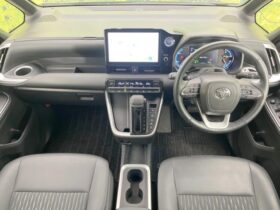 
									TOYOTA Noah S-Z Black 2023′ C04UF full								