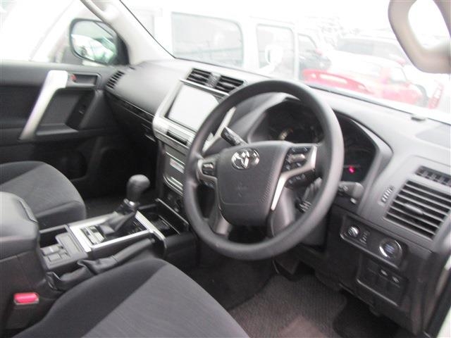 TOYOTA Land Cruiser Prado 2.7 TX 7-seater Pearl White 2023′ C0840