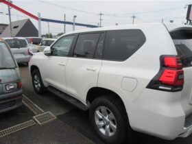 
									TOYOTA Land Cruiser Prado 2.7 TX 7-seater Pearl White 2023′ C0840 full								