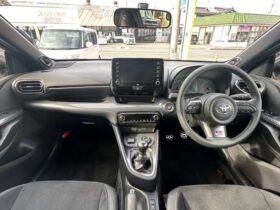
									TOYOTA Yaris RZ High Performance Pearl White 2023′ C291G full								