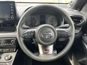 
									TOYOTA Yaris RZ High Performance Pearl White 2023′ C291G full								