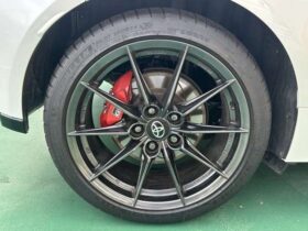 
									TOYOTA Yaris RZ High Performance Pearl White 2023′ C291G full								