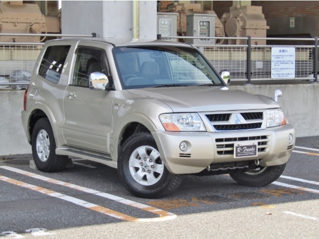 MITSUBISHI Pajero 3.0 Short Exceed I 4WD Gold 2006′ C2D0T