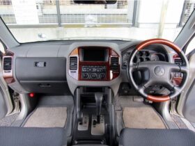 
									MITSUBISHI Pajero 3.0 Short Exceed I 4WD Gold 2006′ C2D0T full								