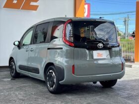 
									TOYOTA Sienta Hybrid Z 10.5 Type Navi   Safety Green 2025′ C2D48 full								