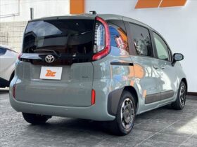 
									TOYOTA Sienta Hybrid Z 10.5 Type Navi   Safety Green 2025′ C2D48 full								