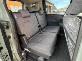 
									TOYOTA Sienta Hybrid Z 10.5 Type Navi   Safety Green 2025′ C2D48 full								