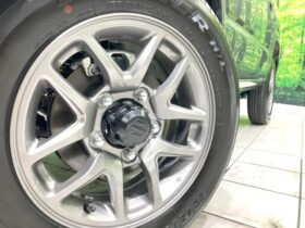 
									SUZUKI Jimny XC Green 2025′ C4EOQ full								