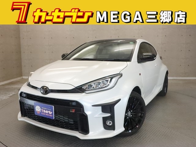 TOYOTA Yaris RS Pearl White 2022′ C6BBS