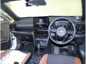 
									TOYOTA Yaris Cross Z Adventure Pearl White/Black 2023′ C6BE3 full								