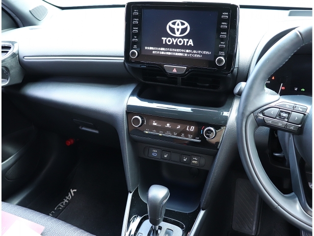 TOYOTA Yaris Cross Z Adventure Pearl White/Black 2023′ C6BE3