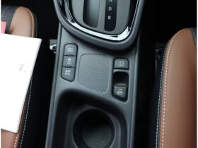 
									TOYOTA Yaris Cross Z Adventure Pearl White/Black 2023′ C6BE3 full								