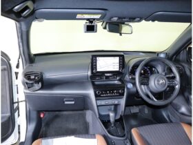 
									TOYOTA Yaris Cross Z Adventure Pearl White/Black 2023′ C6BE3 full								