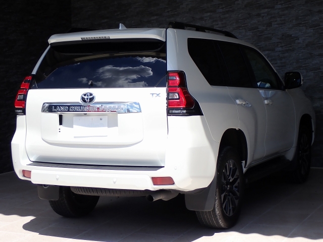 TOYOTA Land Cruiser Prado TX L Package Sunroof 7 Seater Pearl White 2021′ C8GKY