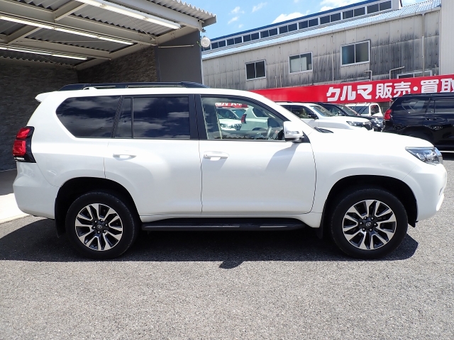 TOYOTA Land Cruiser Prado TX L Package Sunroof 7 Seater Pearl White 2021′ C8GKY