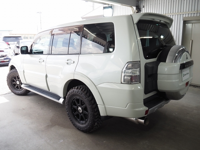 MITSUBISHI Pajero Exceed Pearl White 2011′ C8GPK