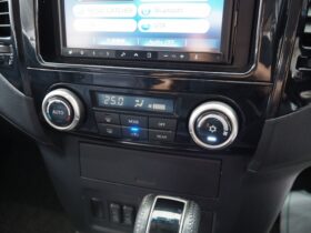 
									MITSUBISHI Pajero Exceed Pearl White 2011′ C8GPK full								